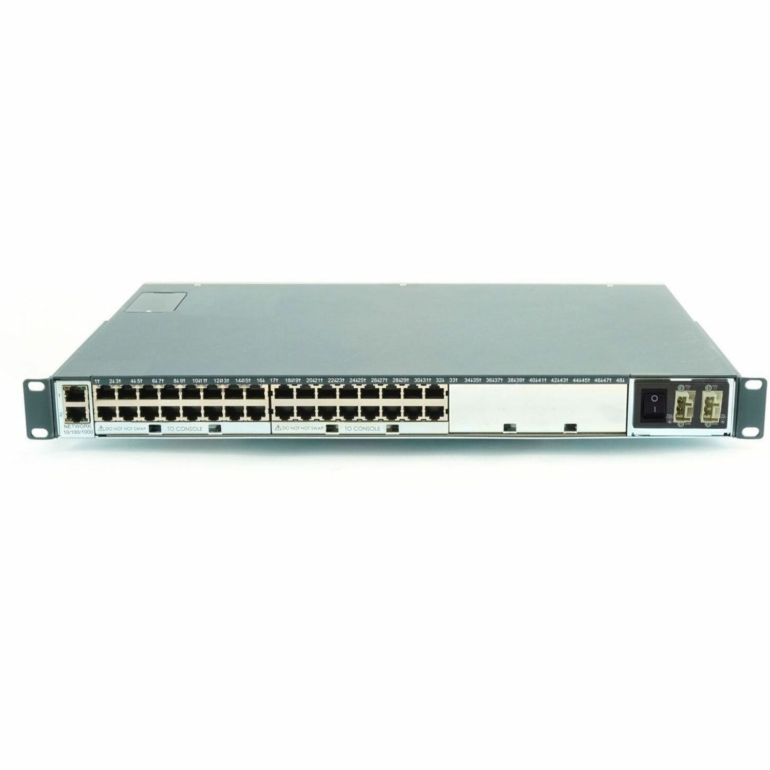Lantronix SLC 8000 32-port TAA Compliant Console Server